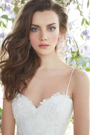 Robe de mariée femme branché exclusif avec sans manches avec broderie bretelles spaghetti - Photo 2