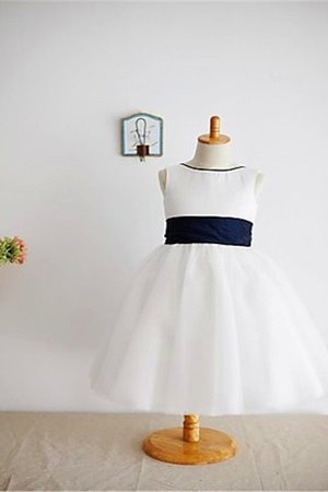 Robe de cortège enfant manche nulle de princesse encolure ronde ligne a avec fleurs - Photo 2