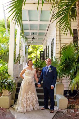 Vestido de Novia en Encaje de Cremallera de Escote Corazón de Queen Anne de Manga tapada - Foto 1