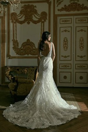 Robe de mariée satin en simulation avec broderie dans l'eglise dos nu frappant - Photo 3