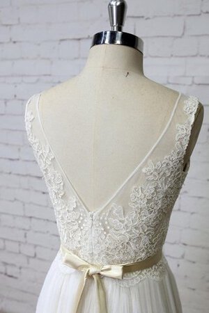 Schaufel-Ausschnitt plissiertes informelles bodenlanges Brautkleid mit Gürtel mit Bordüre - Bild 2