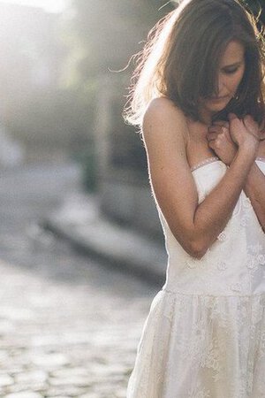 Abito da Sposa con Perline senza strap Fuori dalla spalla con Applique in Pizzo a Spiaggia - Foto 4