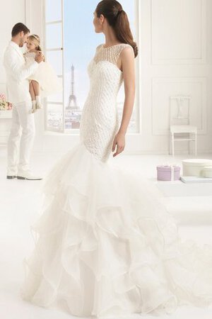 Robe de mariée long derniere tendance de col bateau de traîne courte avec perle - Photo 3