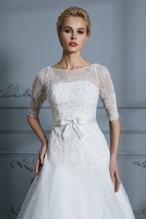 Robe de mariée en dentelle avec nœud boutonné brillant simple - Photo 7