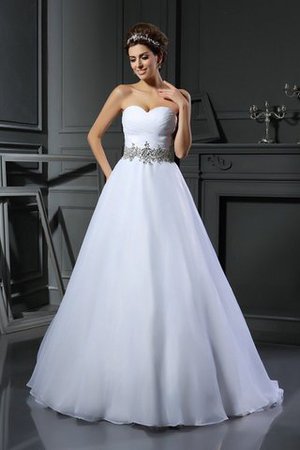 Robe de mariée chic avec perle en satin avec sans manches de col en cœur - Photo 1