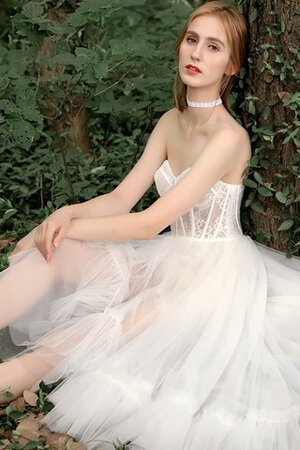 Robe de mariée avant-gardiste avec sans manches en tulle bref informel - Photo 7