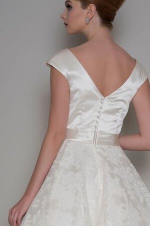 Robe de mariée facile avec manche courte encolure ronde avec bouton en satin - Photo 2