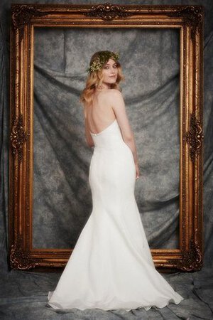 Robe de mariée elégant manche nulle avec zip en plage en satin - Photo 4