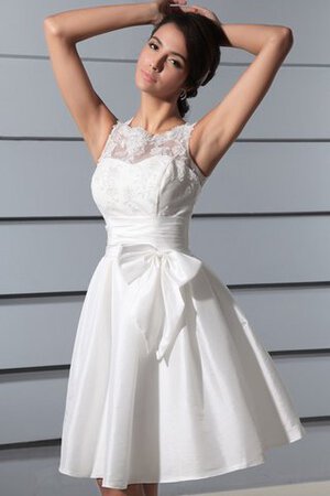 Abito da Sposa Senza Maniche Elegante in Pizzo Bordo Ondulato in Taffeta A-Line - Foto 3