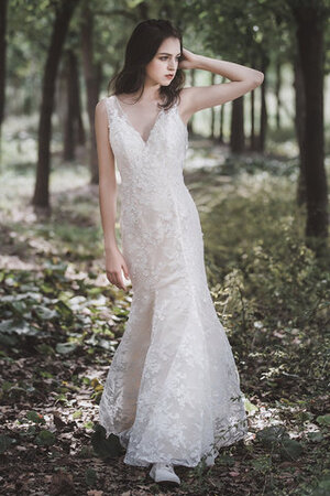 Abito da sposa in pizzo incantevole seducente all aperto naturale spazzola treno - Foto 1