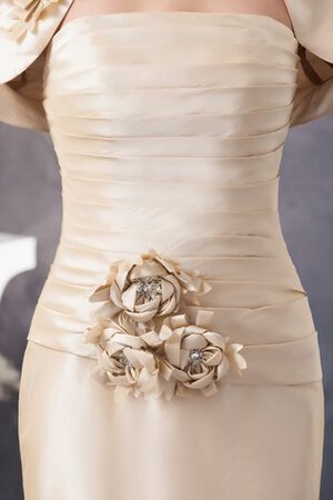 Etui gerüschtes Ärmelloses Brautmutterkleid mit Blume - Bild 8