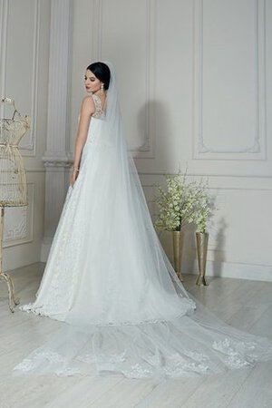 Robe de mariée simple col en bateau avec sans manches a-ligne longueru au niveau de sol - Photo 3