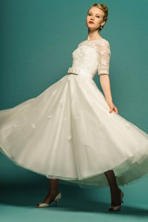 Robe de mariée informel sage en dentelle jusqu'au mollet avec nœud - Photo 5