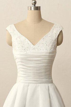 Reißverschluss Satin einfaches mini Brautkleid mit gekappten Ärmeln mit Bordüre - Bild 3