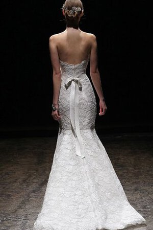 Robe de mariée sans dos manche nulle avec nœud avec fleurs avec ruban - Photo 3