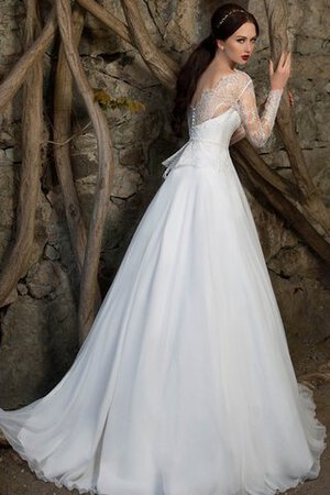 Zeitloses Spitze Sweep train romantisches Brautkleid mit Knöpfen mit Applike - Bild 4