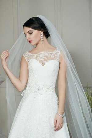 A-Line Spitze Ärmelloses Brautkleid mit Blume mit Bordüre - Bild 2