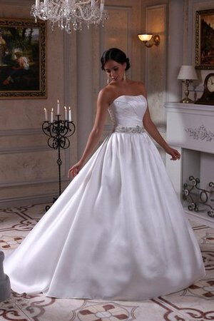 Robe de mariée en satin avec perle de bustier longueru au niveau de sol ruché - Photo 1