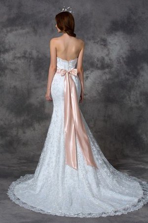 Natürliche Taile Extravagantes Anständiges Brautkleid ohne Träger mit Schleife - Bild 2