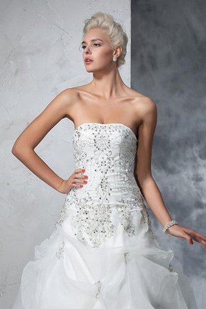 Abito da Sposa Classico in Tulle Allacciato con Perline Senza Spalline - Foto 7