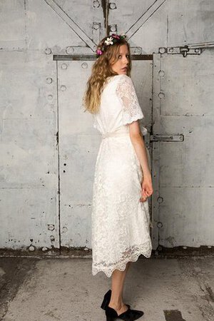 Robe de mariée naturel avec nœud de col en v ceinture a-ligne - Photo 4