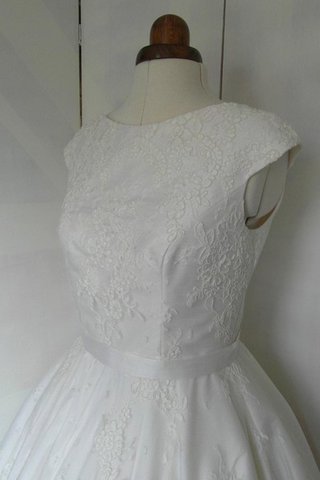 Robe de mariée simple vintage ligne a avec zip avec manche épeules enveloppants - Photo 2