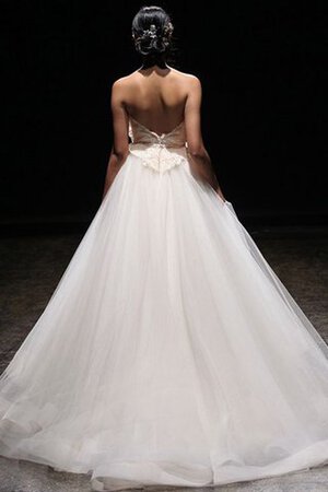 Robe de mariée textile en tulle avec perle de mode de bal brodé de col en cœur - Photo 3