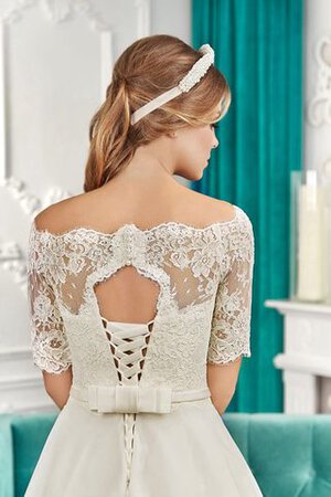 Robe de mariée naturel appliques ligne a avec lacets avec manche 1/2 - Photo 3