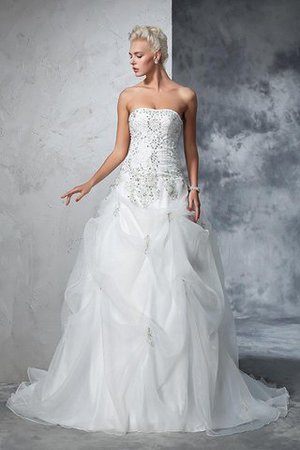 Abito da Sposa Classico in Tulle Allacciato con Perline Senza Spalline - Foto 3