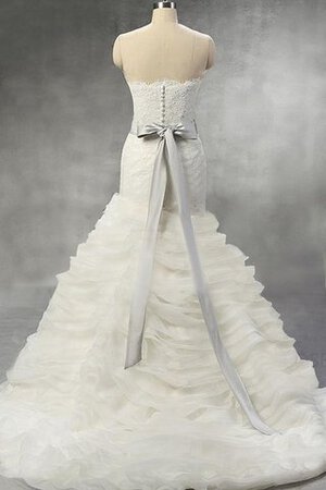 Robe de mariée de sirène avec ruban en organza col en forme de cœur en chute - Photo 3