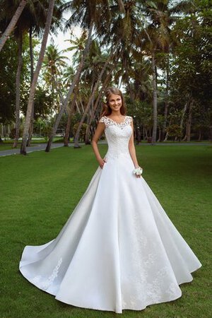 Robe de mariée naturel a-ligne en satin longueur au ras du sol avec manche courte - Photo 1